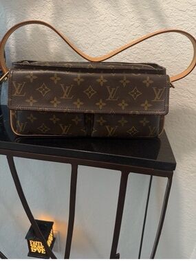 LOUIS VUITTON Viva Cite MM Shoulder Bag Monogram &Leather Excellent Condition